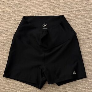 ALO Yoga Women's Black High-Waist Shorts
